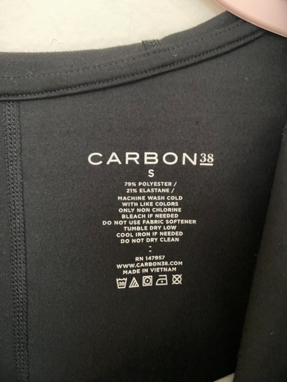 Carbon38 Athletic Zip Up Hooded Jacket in Cloud Compression | Like New | Black - Picture 9 of 10